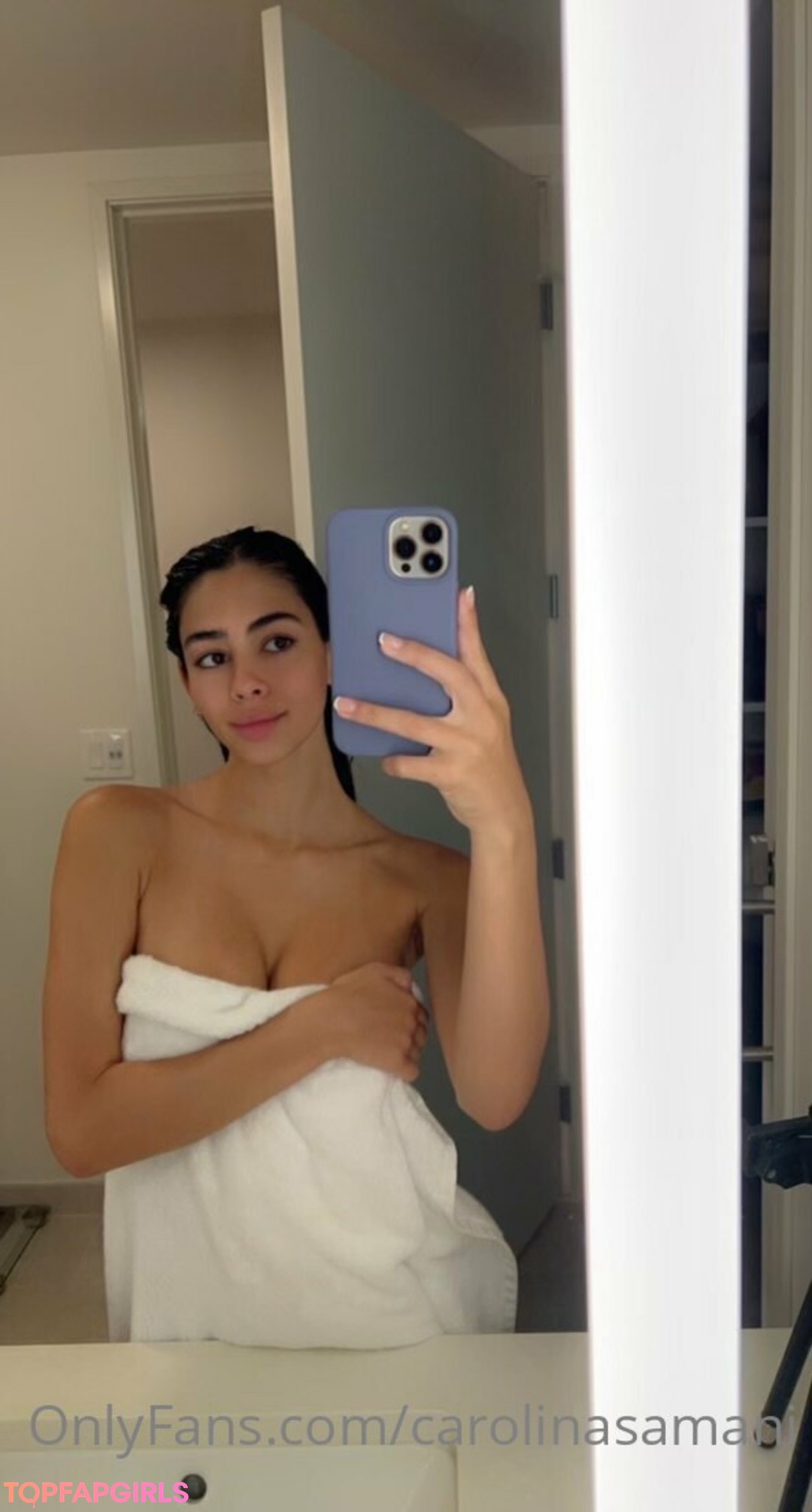 Naakte gelekte OnlyFans-foto van Carolina Samani #209