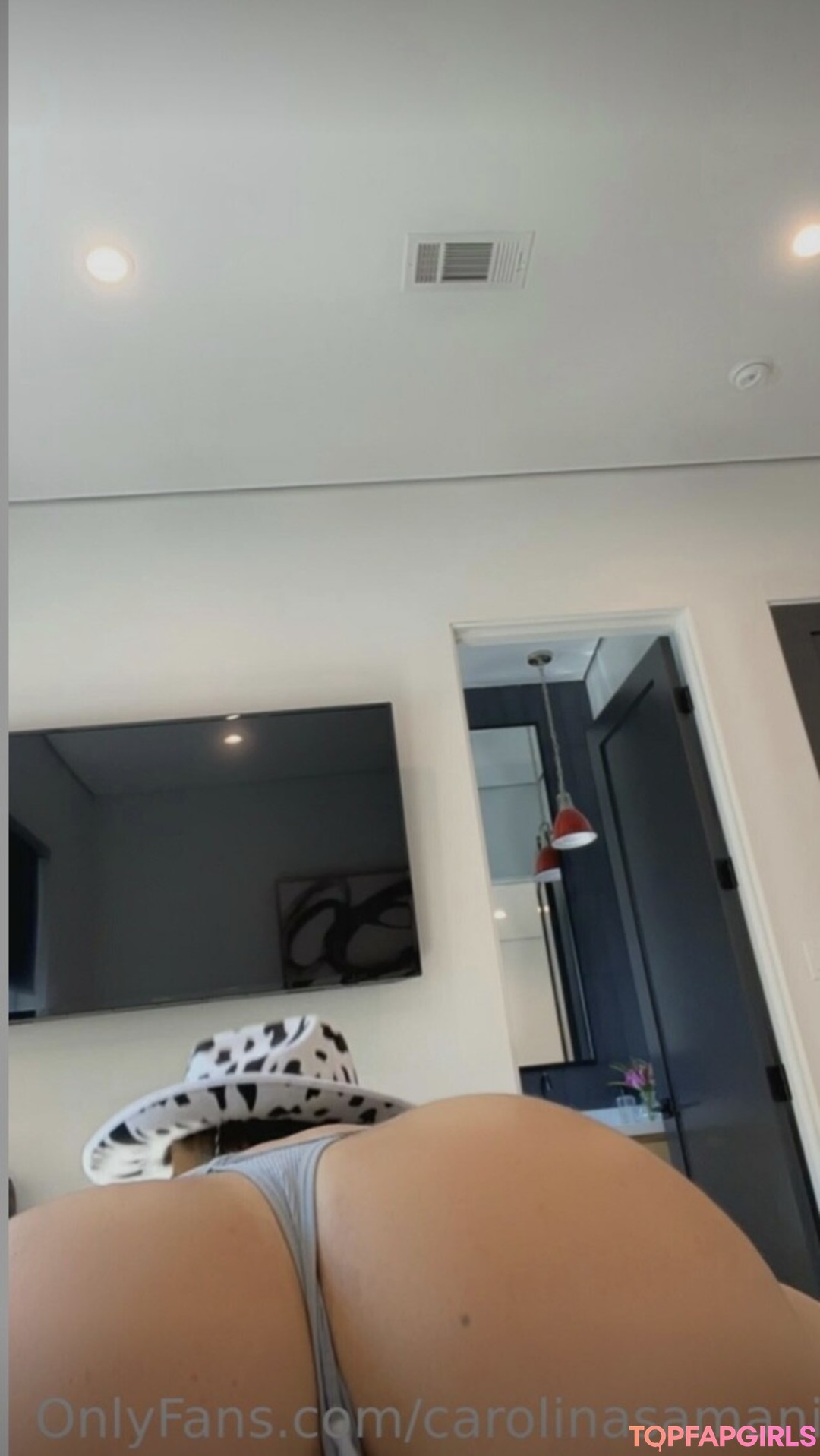 Naakte gelekte OnlyFans-foto van Carolina Samani #230