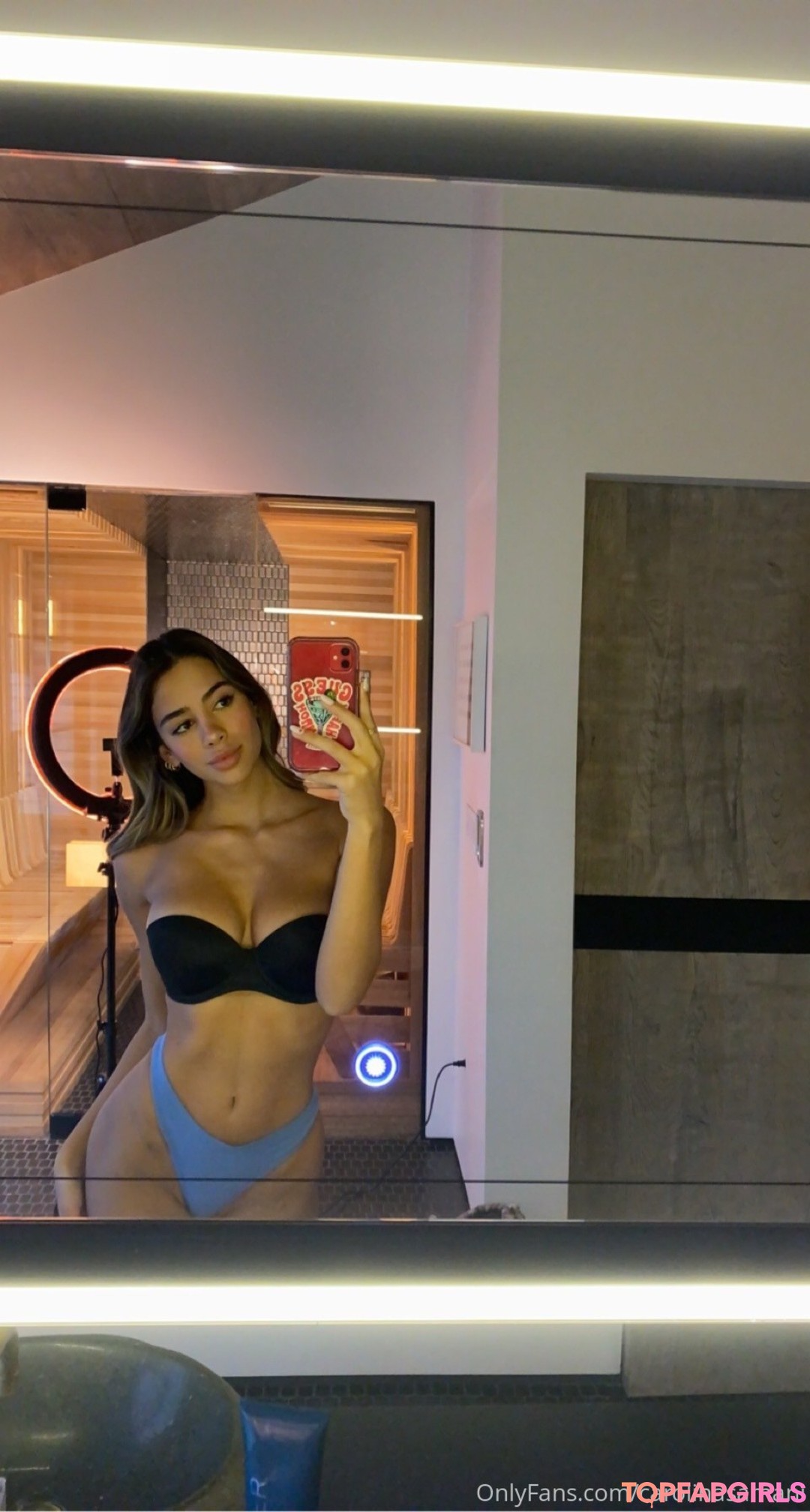 Naakte gelekte OnlyFans-foto van Carolina Samani #262