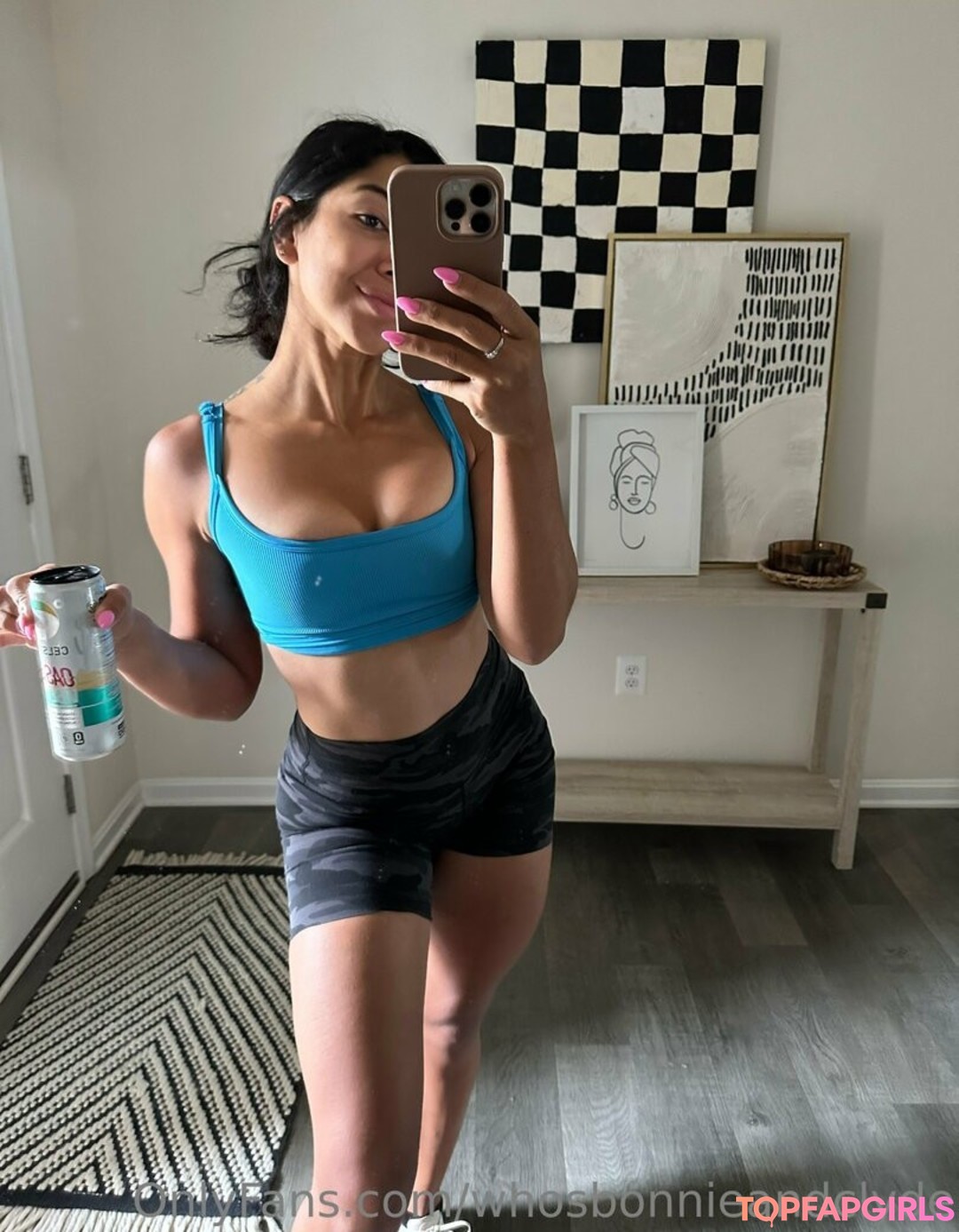 Naakte gelekte OnlyFans-foto van Bonnieclyde #71