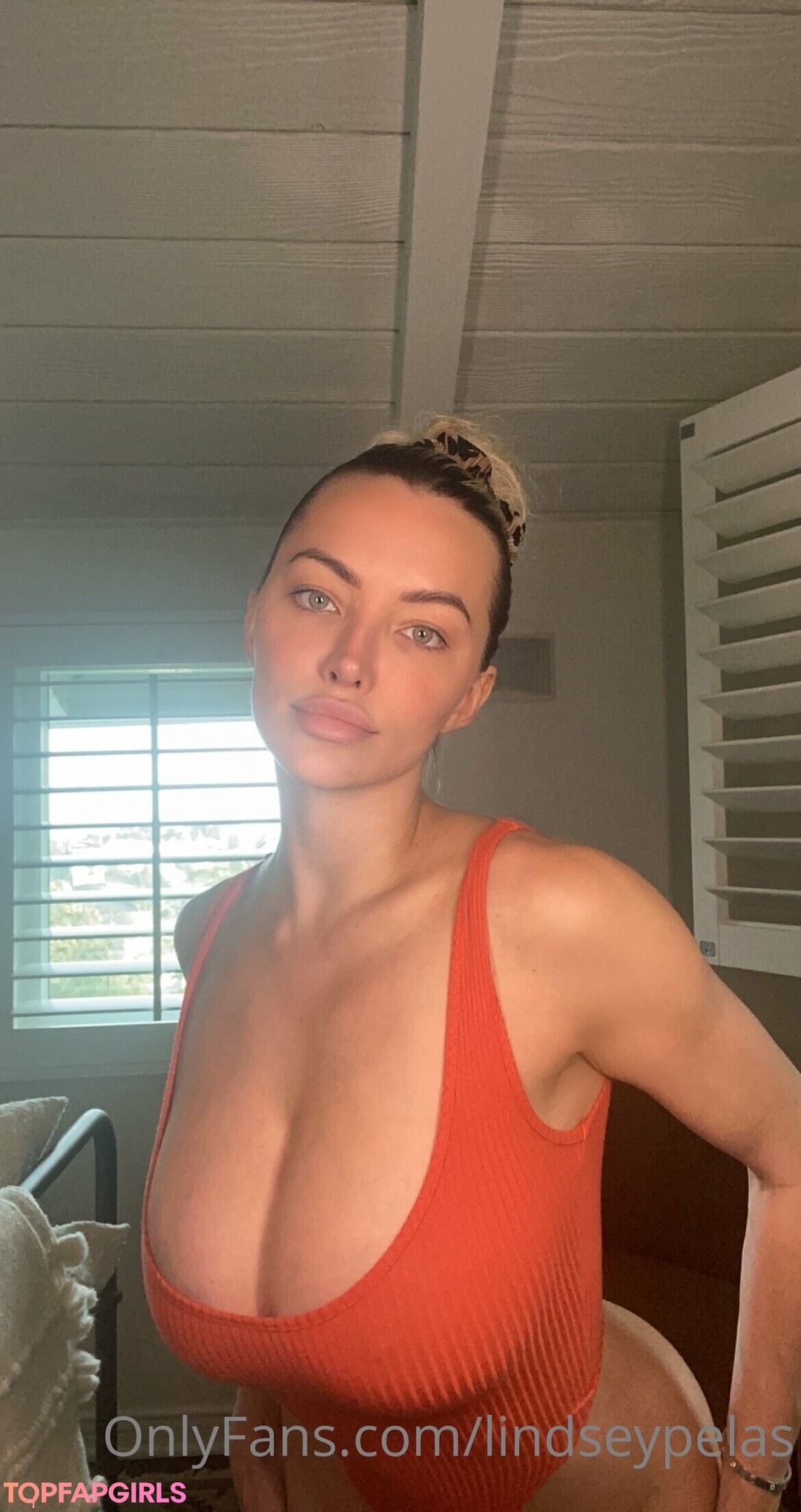 Naakte gelekte OnlyFans-foto van Lindsey Pelas #134