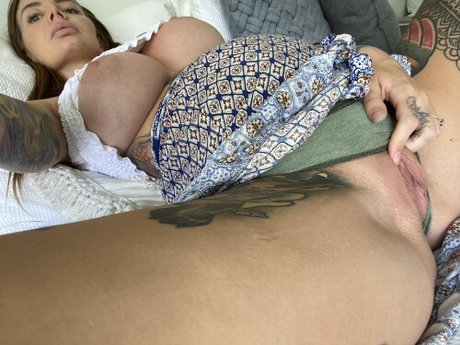 Naakte gelekte OnlyFans-foto van Evelyn Uncovered
