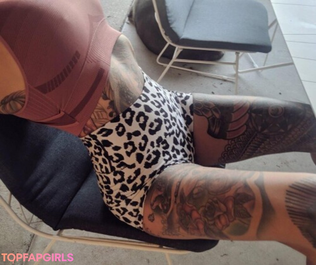 Naakte gelekte OnlyFans-foto van Evelyn Uncovered #5