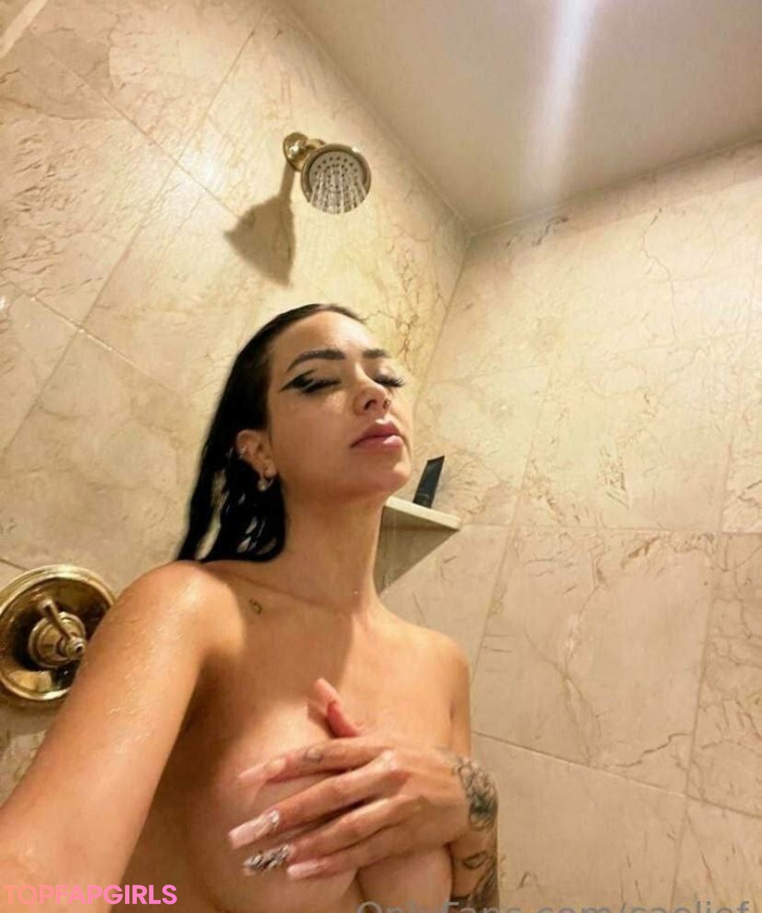 Naakte gelekte OnlyFans-foto van Caeli #43