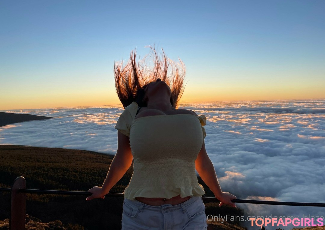 Naakte gelekte OnlyFans-foto van Demmy Blaze #2030