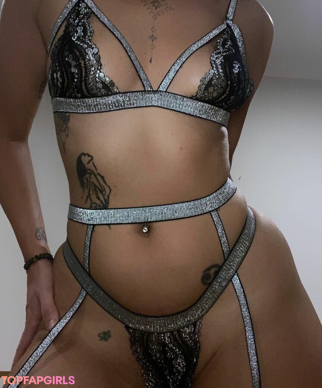 Naakte gelekte OnlyFans-foto van Axelle Peach #18