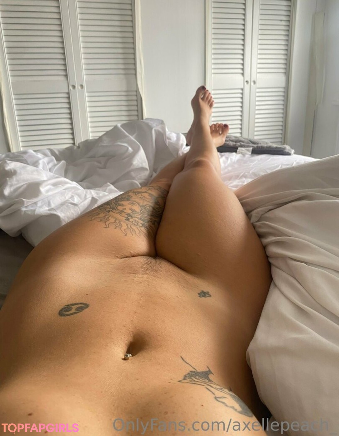 Naakte gelekte OnlyFans-foto van Axelle Peach #68