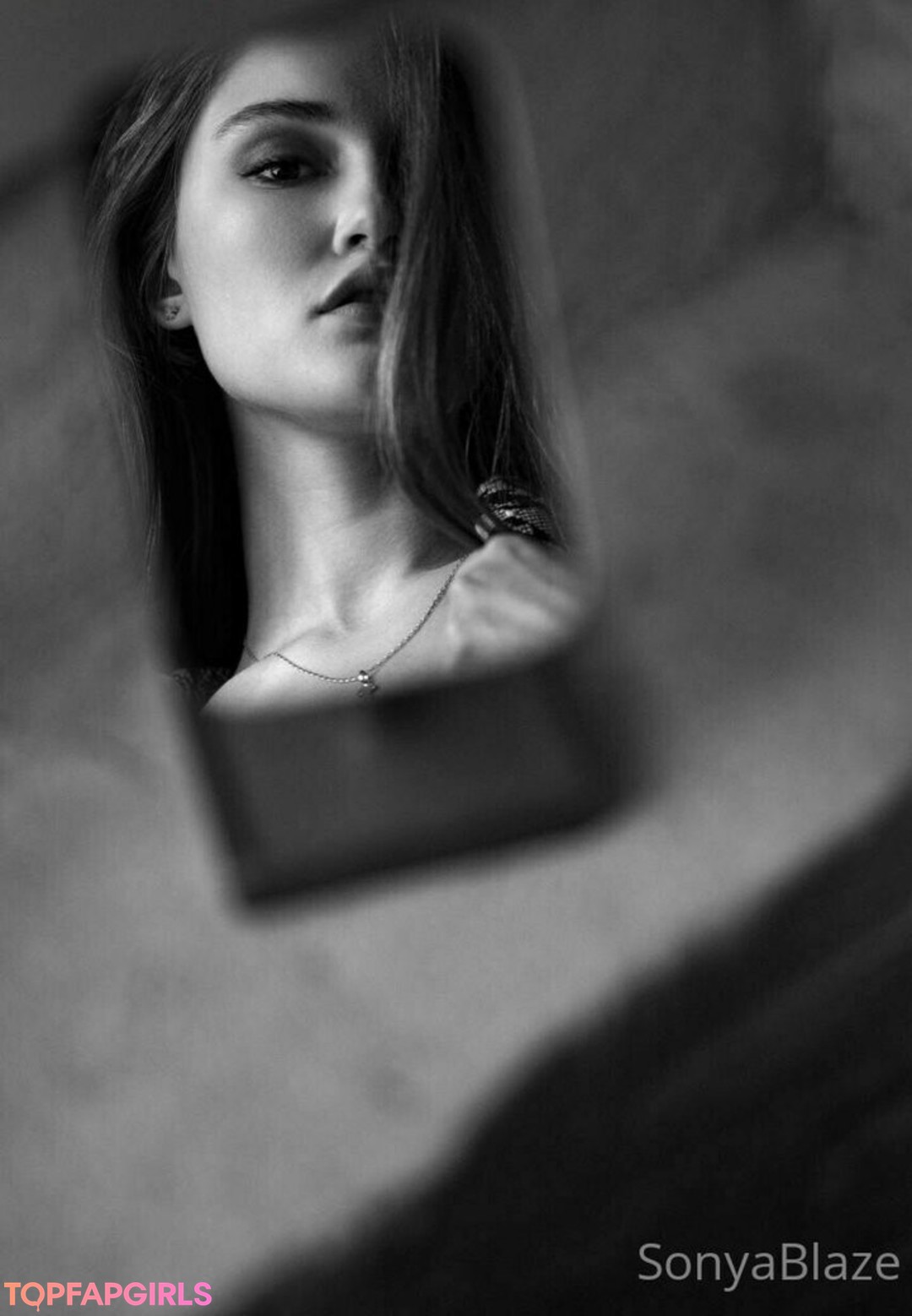Naakte gelekte OnlyFans-foto van Sonya Blaze #855