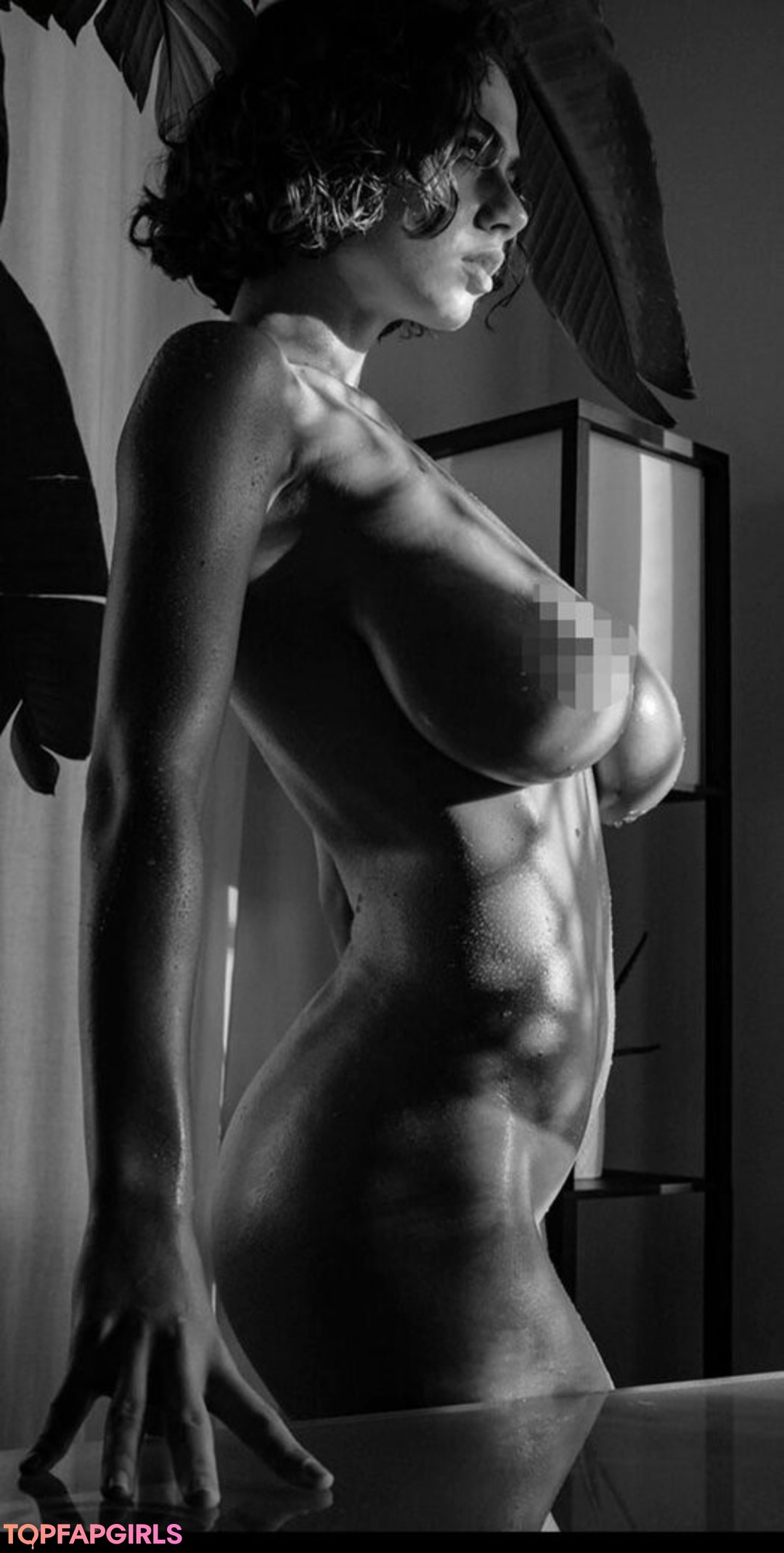 Naakte gelekte OnlyFans-foto van Solomia Maievska #1028