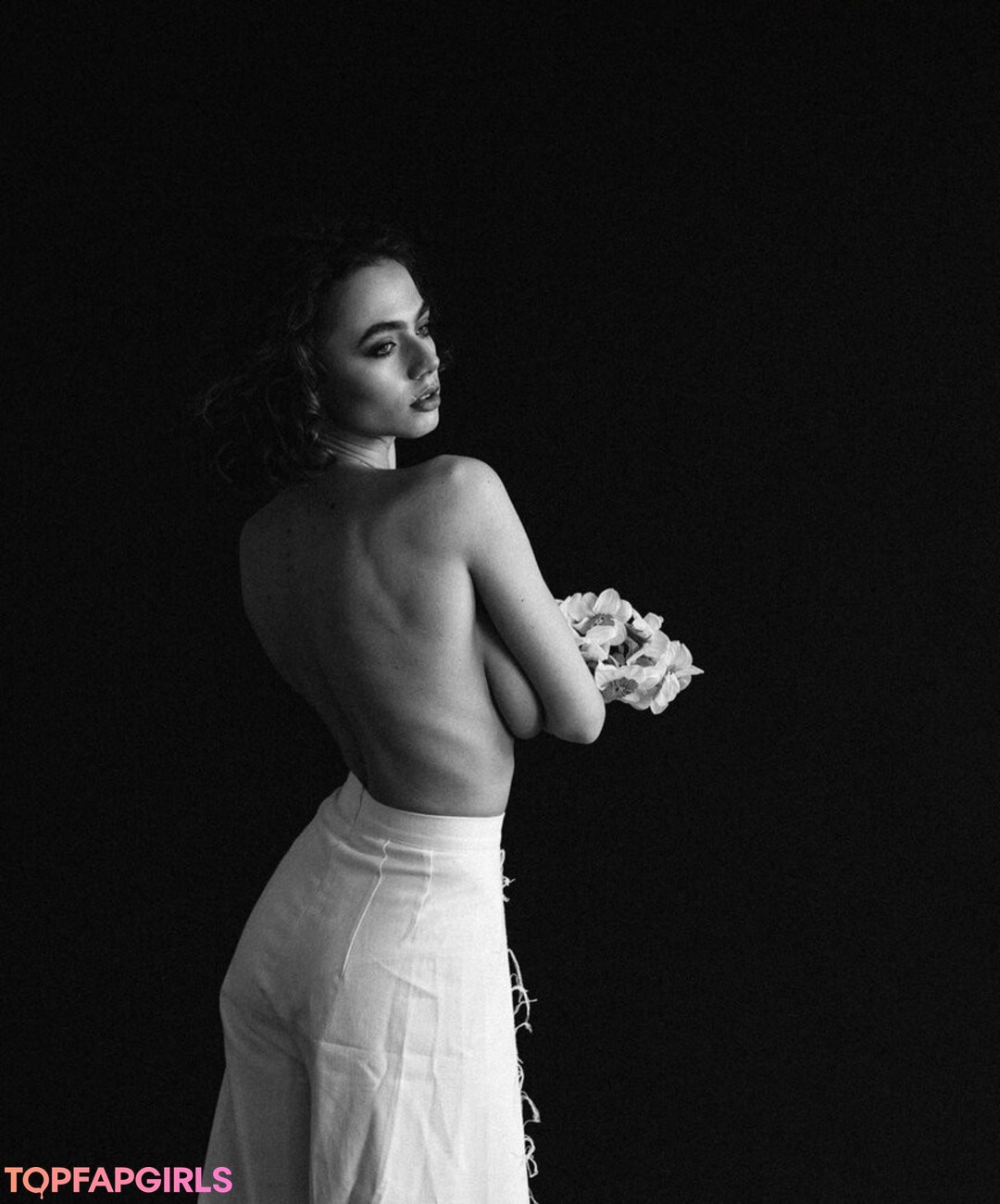 Naakte gelekte OnlyFans-foto van Solomia Maievska #1423