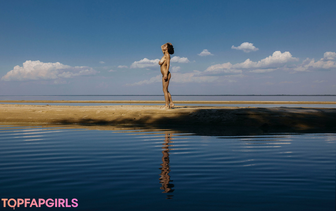 Naakte gelekte OnlyFans-foto van Solomia Maievska #1711