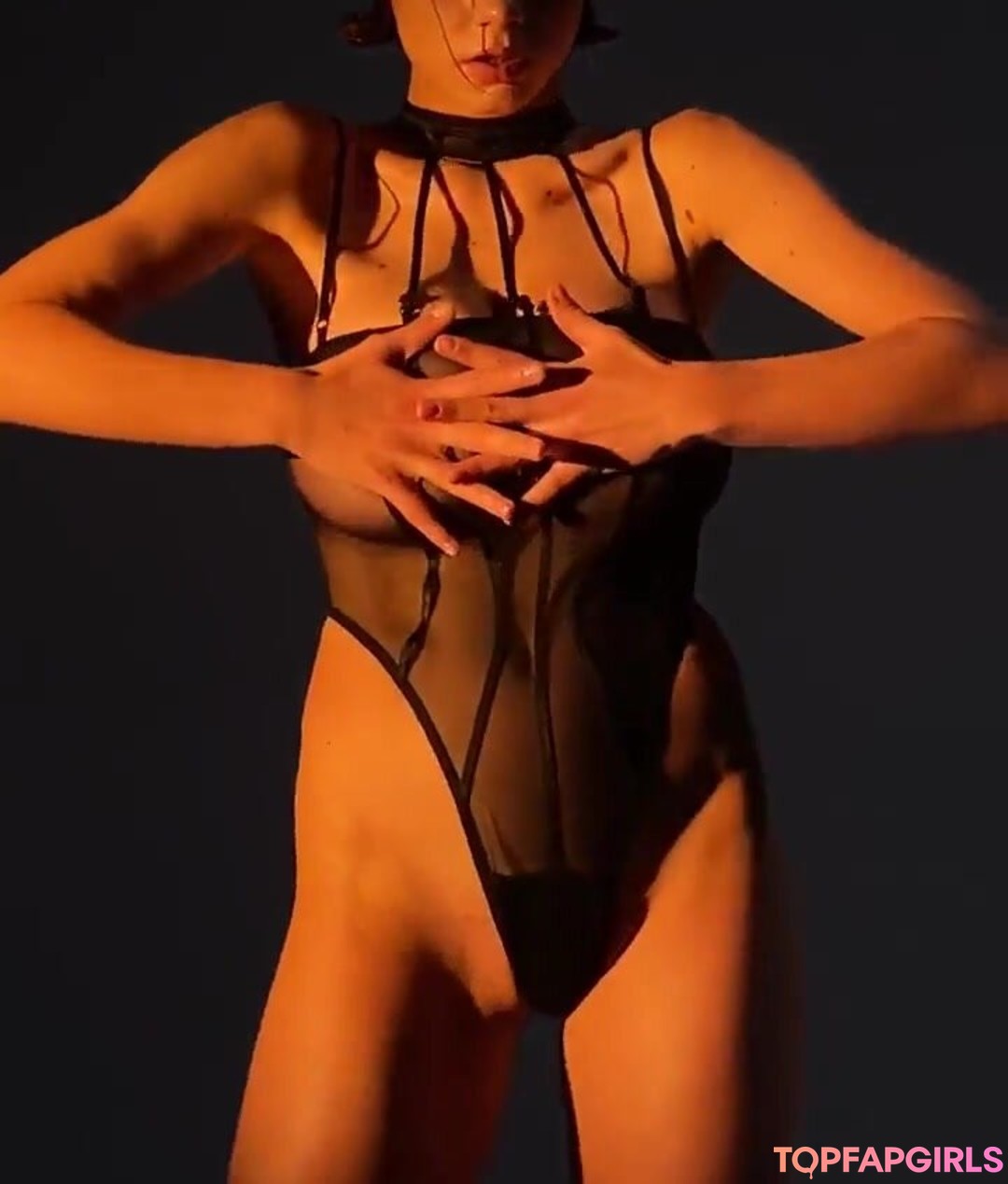 Naakte gelekte OnlyFans-foto van Solomia Maievska #983