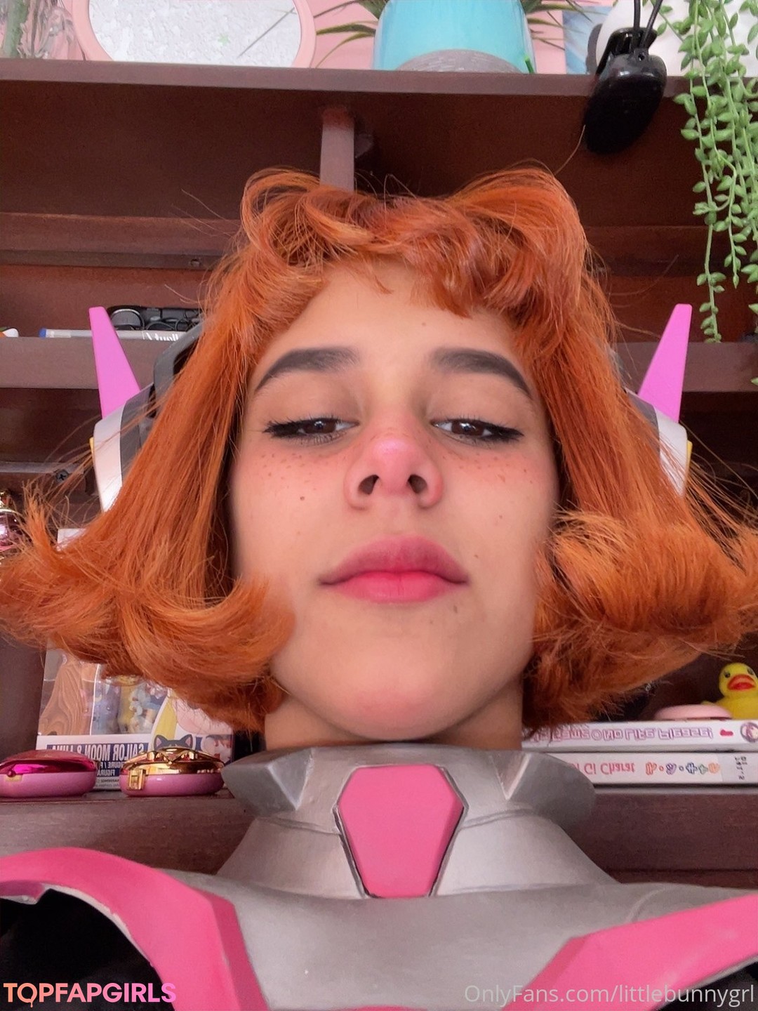Naakte gelekte OnlyFans-foto van Little Bunny #200