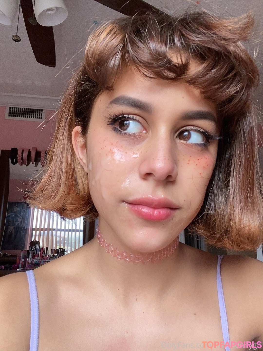 Naakte gelekte OnlyFans-foto van Little Bunny #263