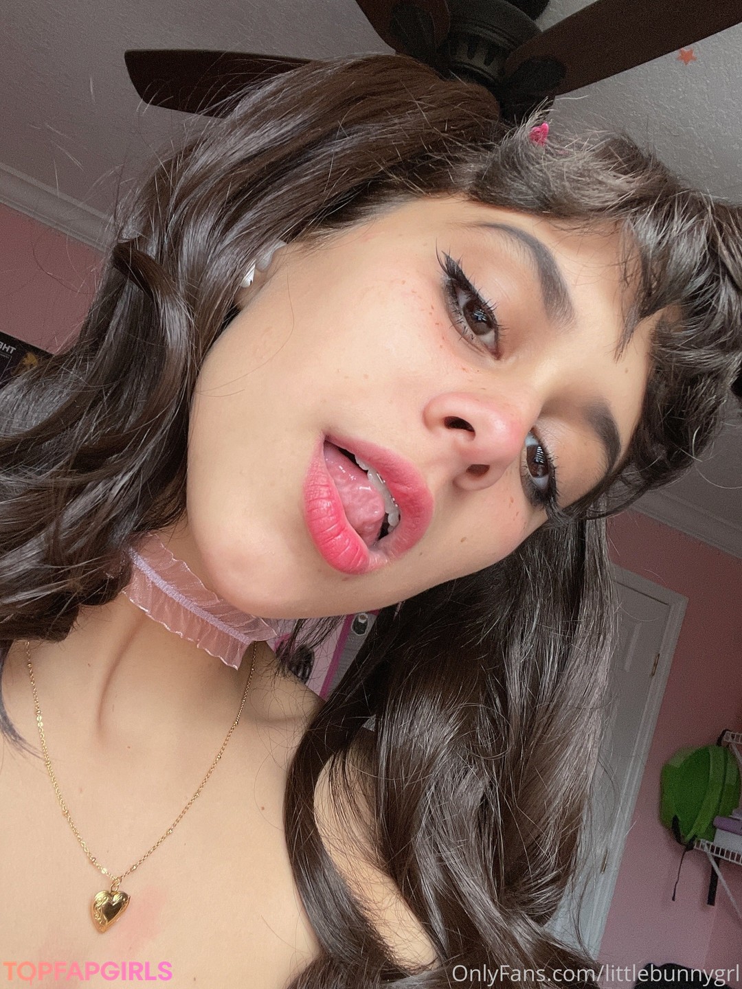 Naakte gelekte OnlyFans-foto van Little Bunny #348