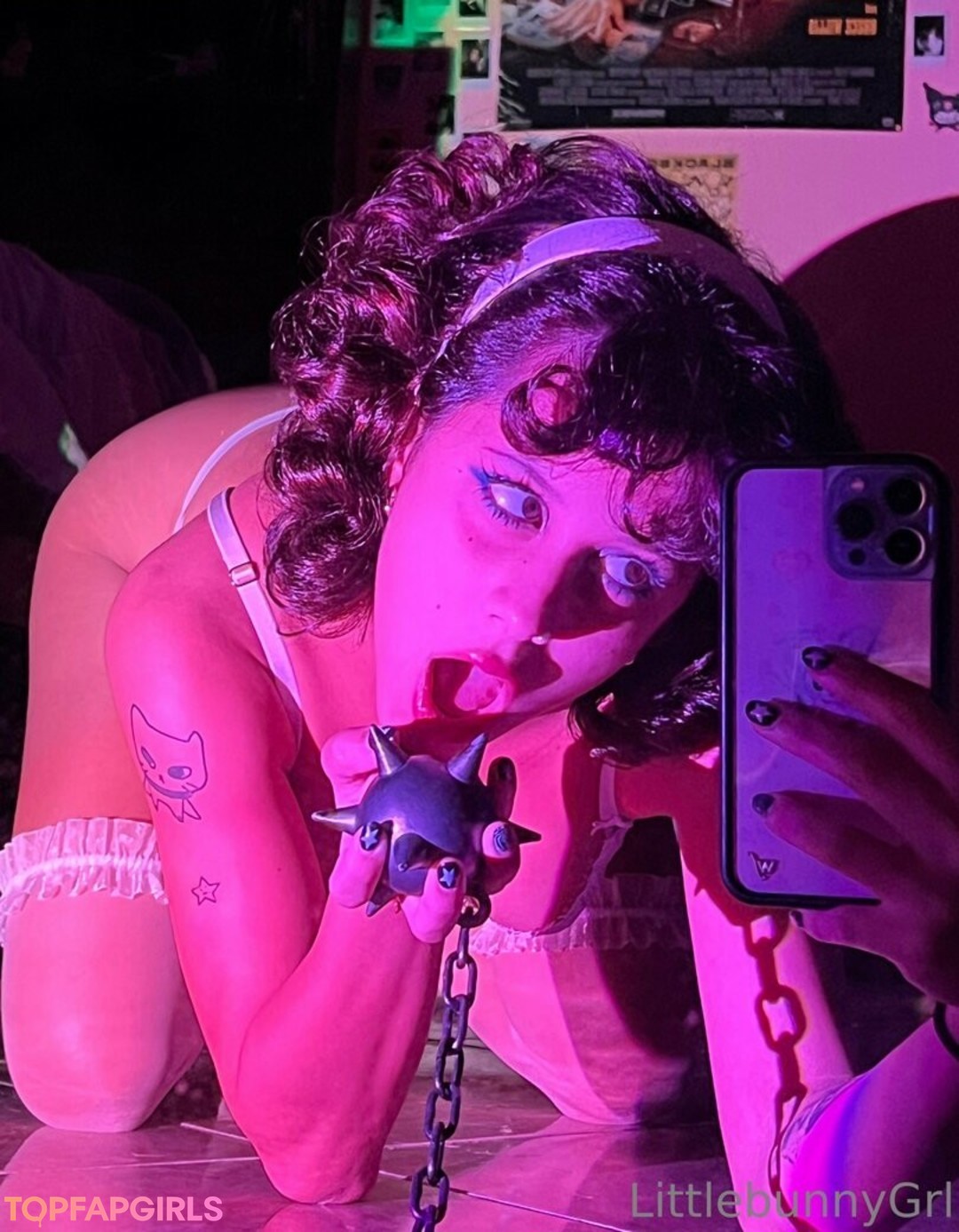 Naakte gelekte OnlyFans-foto van Little Bunny #457