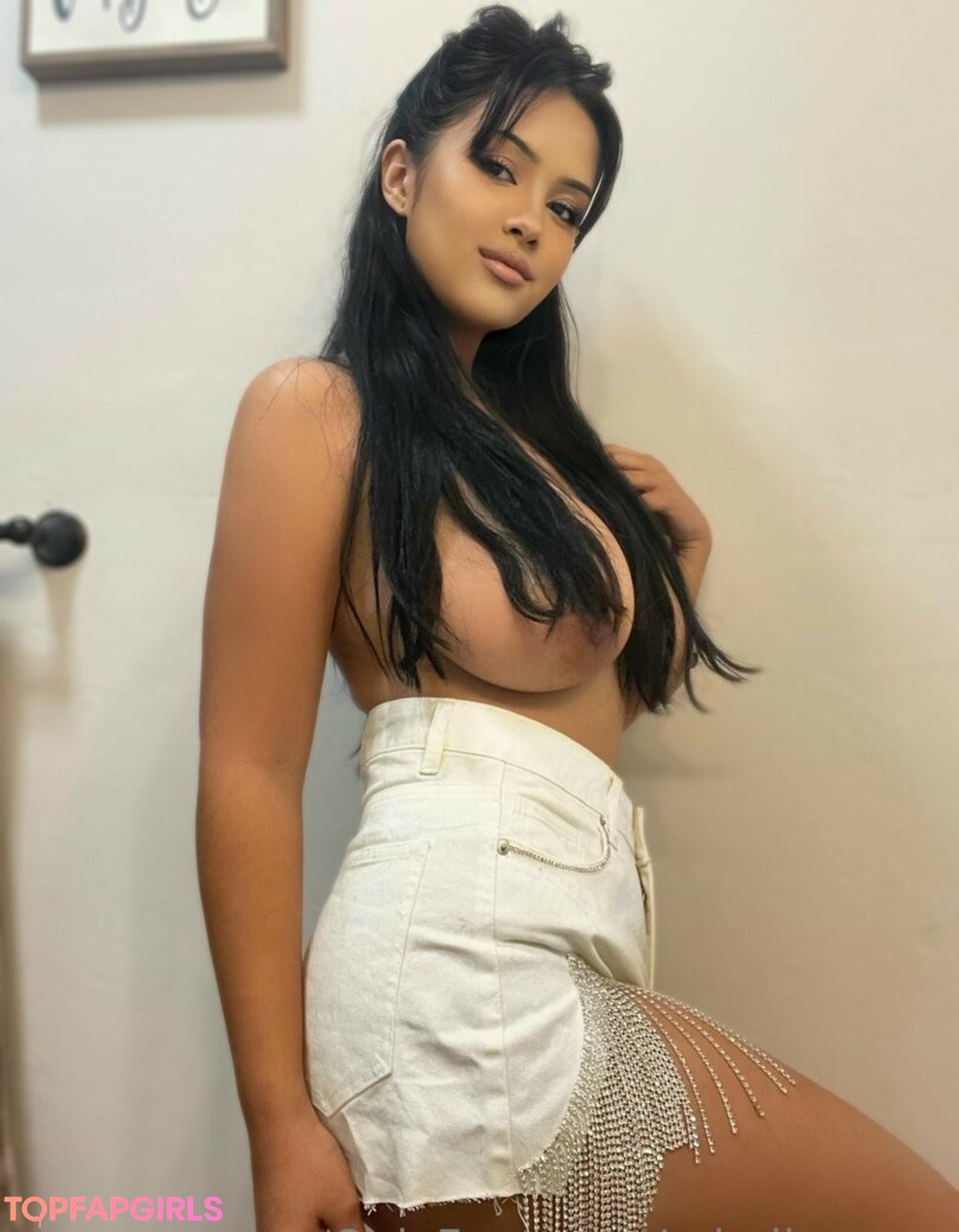 Naakte gelekte OnlyFans-foto van Rebelle Game #126
