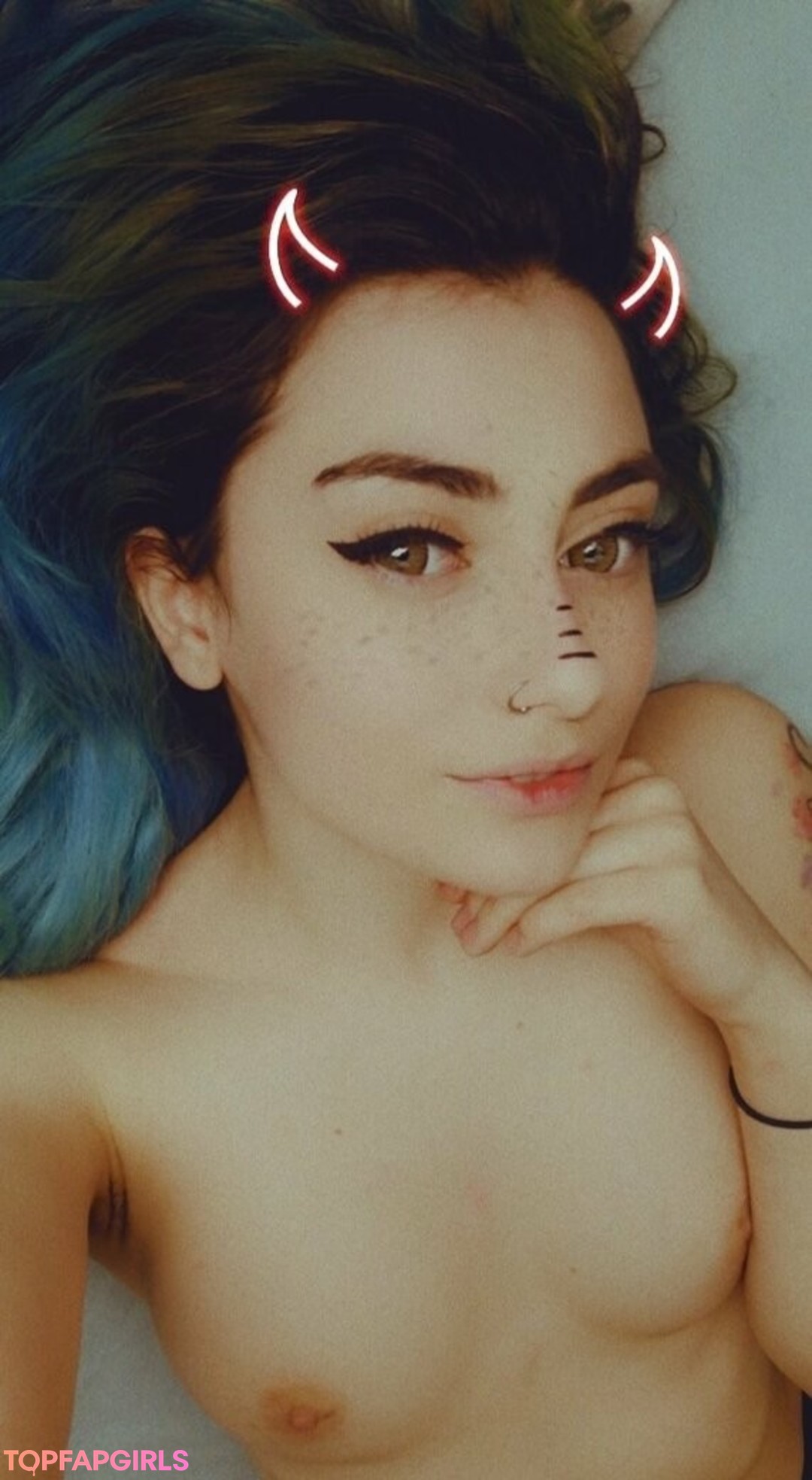Naakte gelekte OnlyFans-foto van Bickygram #5