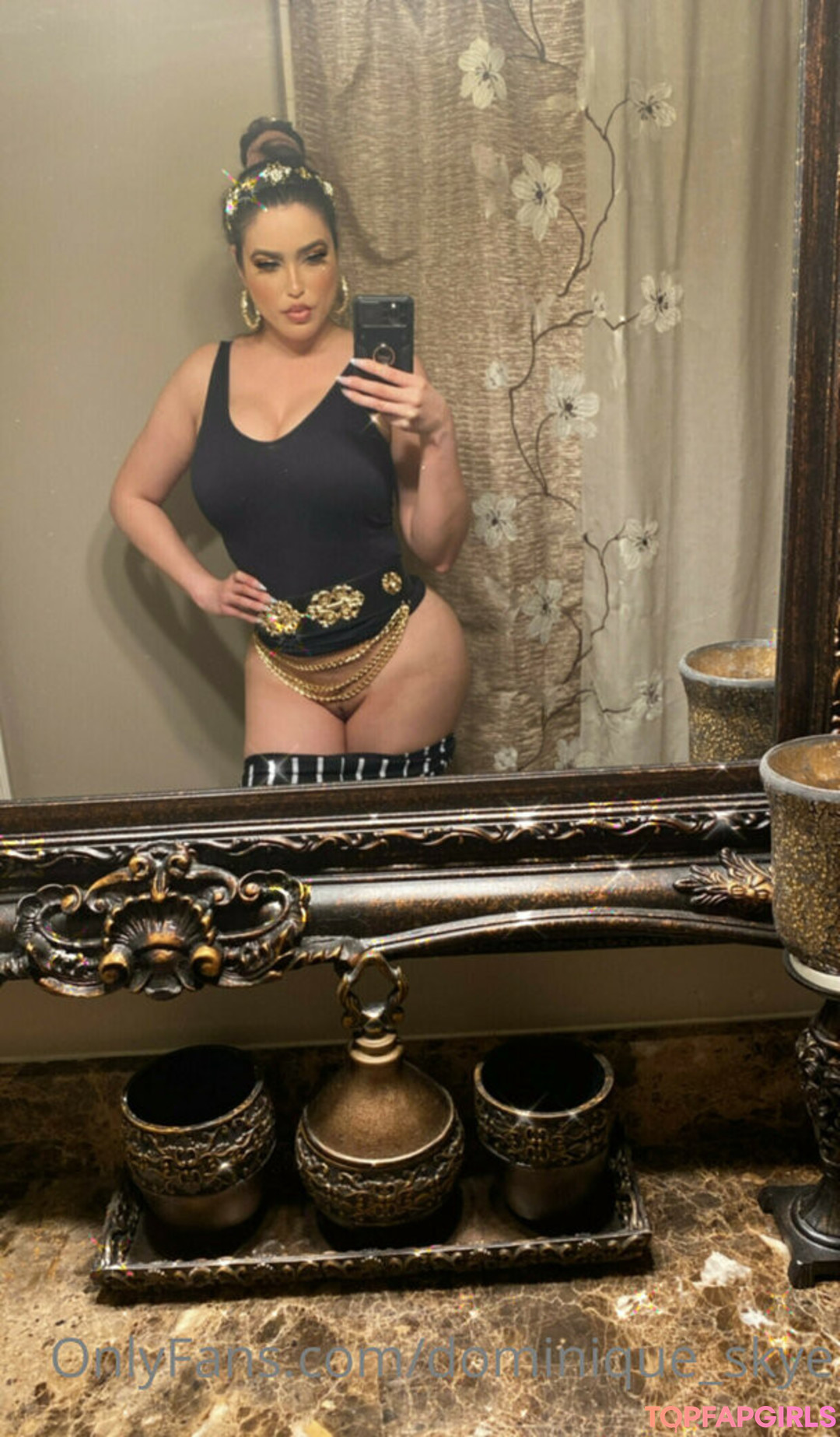 Naakte gelekte OnlyFans-foto van Dominique Skye #152