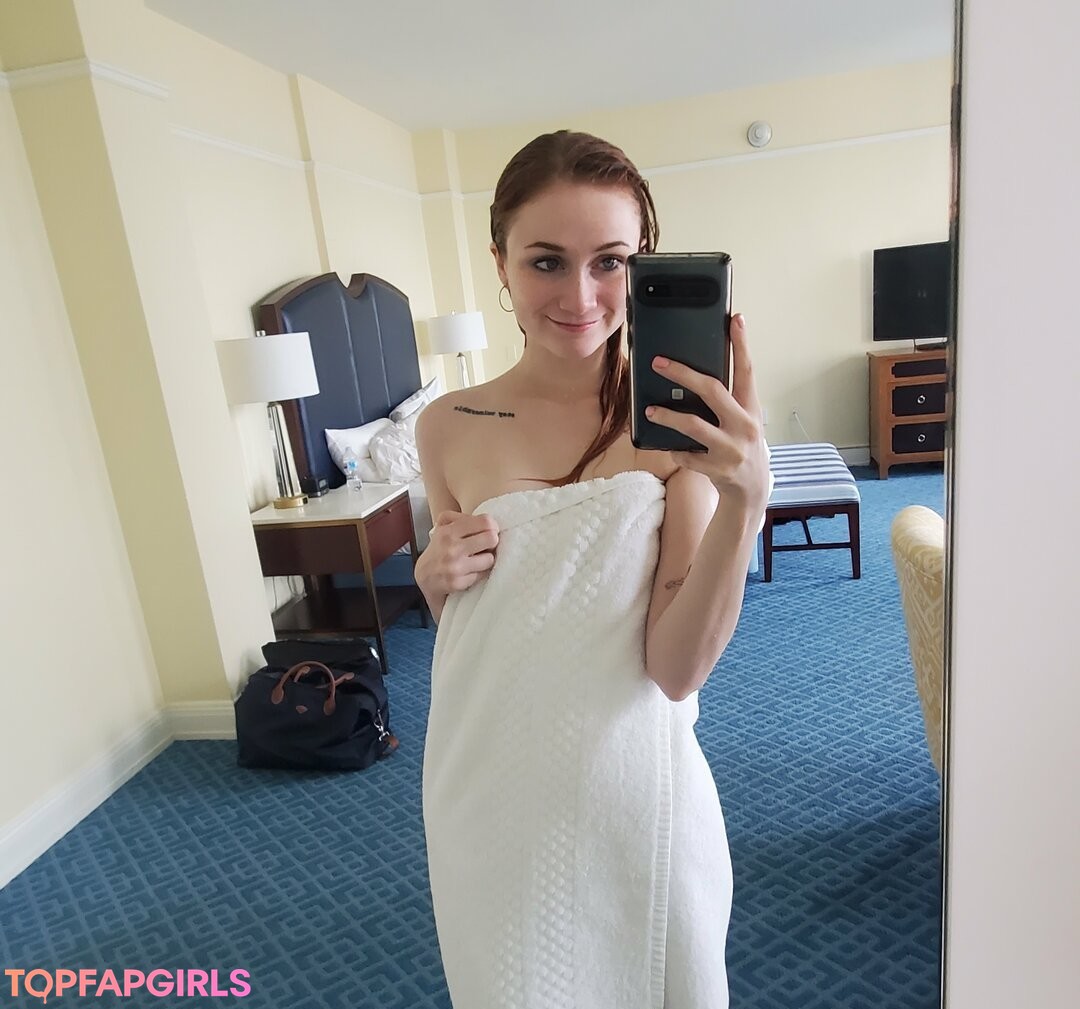 Naakte gelekte OnlyFans-foto van Scarlet Skies #120