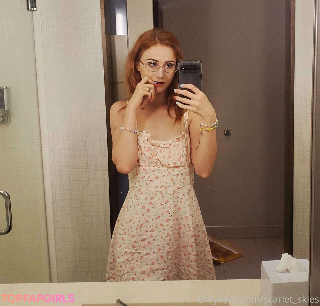 Naakte gelekte OnlyFans-foto van Scarlet Skies #140