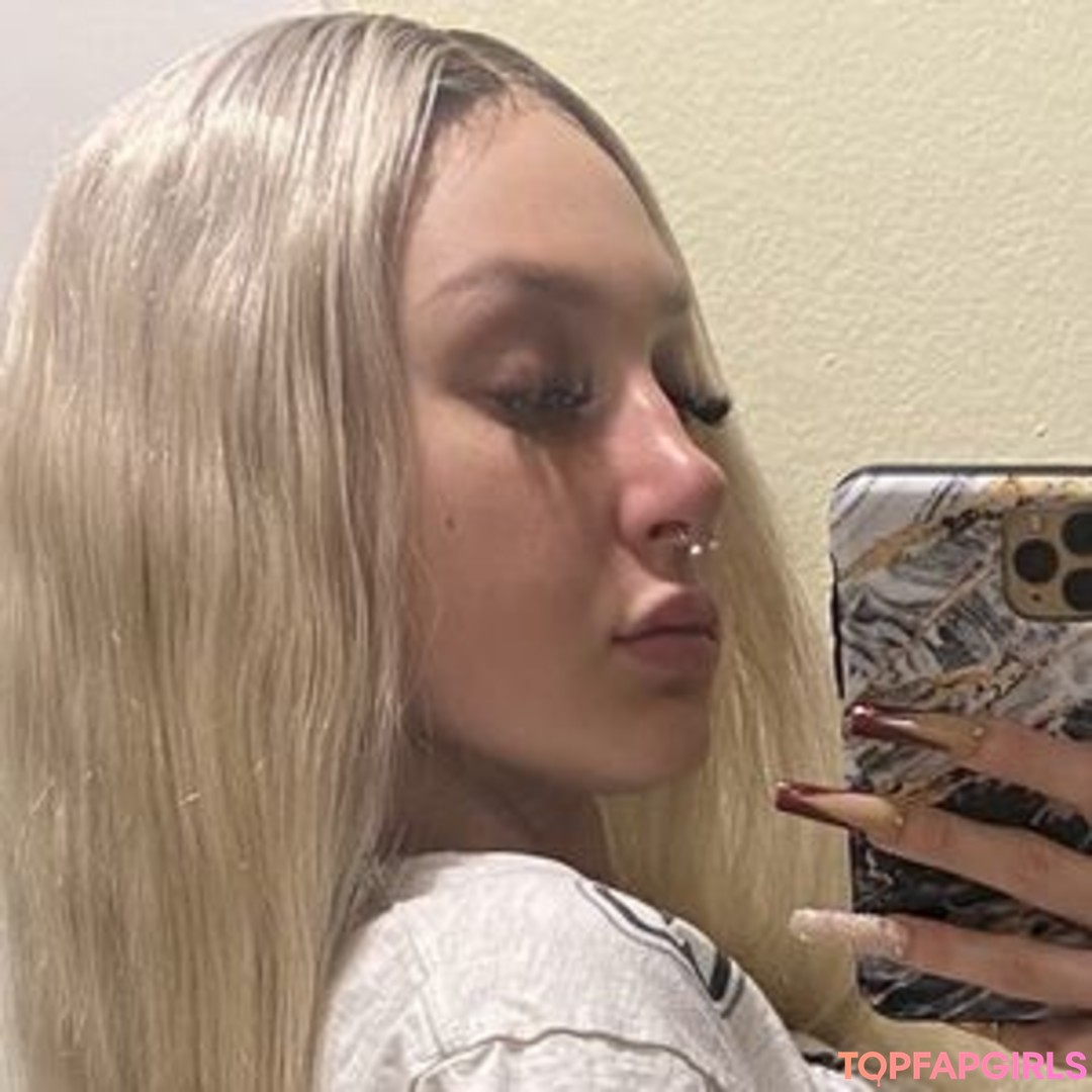 Naakte gelekte OnlyFans-foto van Skylar Vox #72