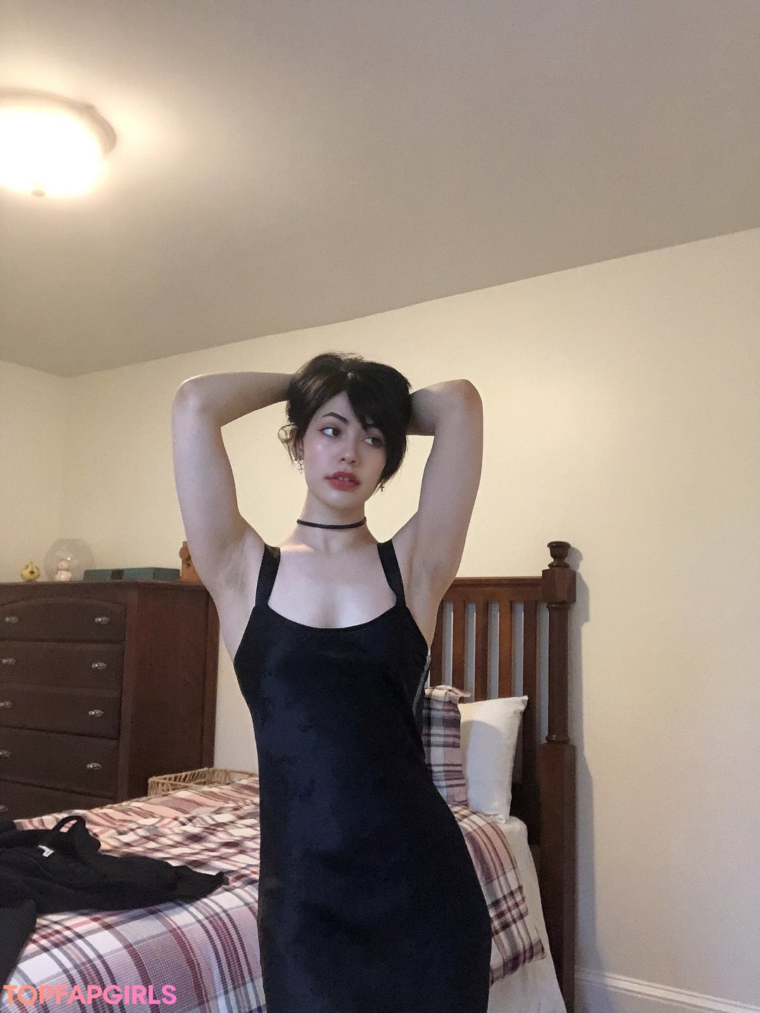Naakte gelekte OnlyFans-foto van Betas Inferno #446