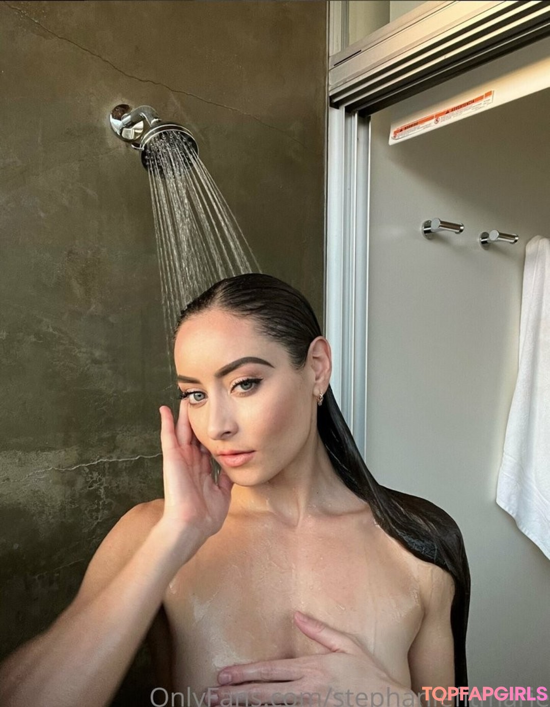 Naakte gelekte OnlyFans-foto van Stephanie Fit Marie #698