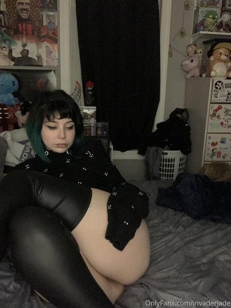 Invader jade