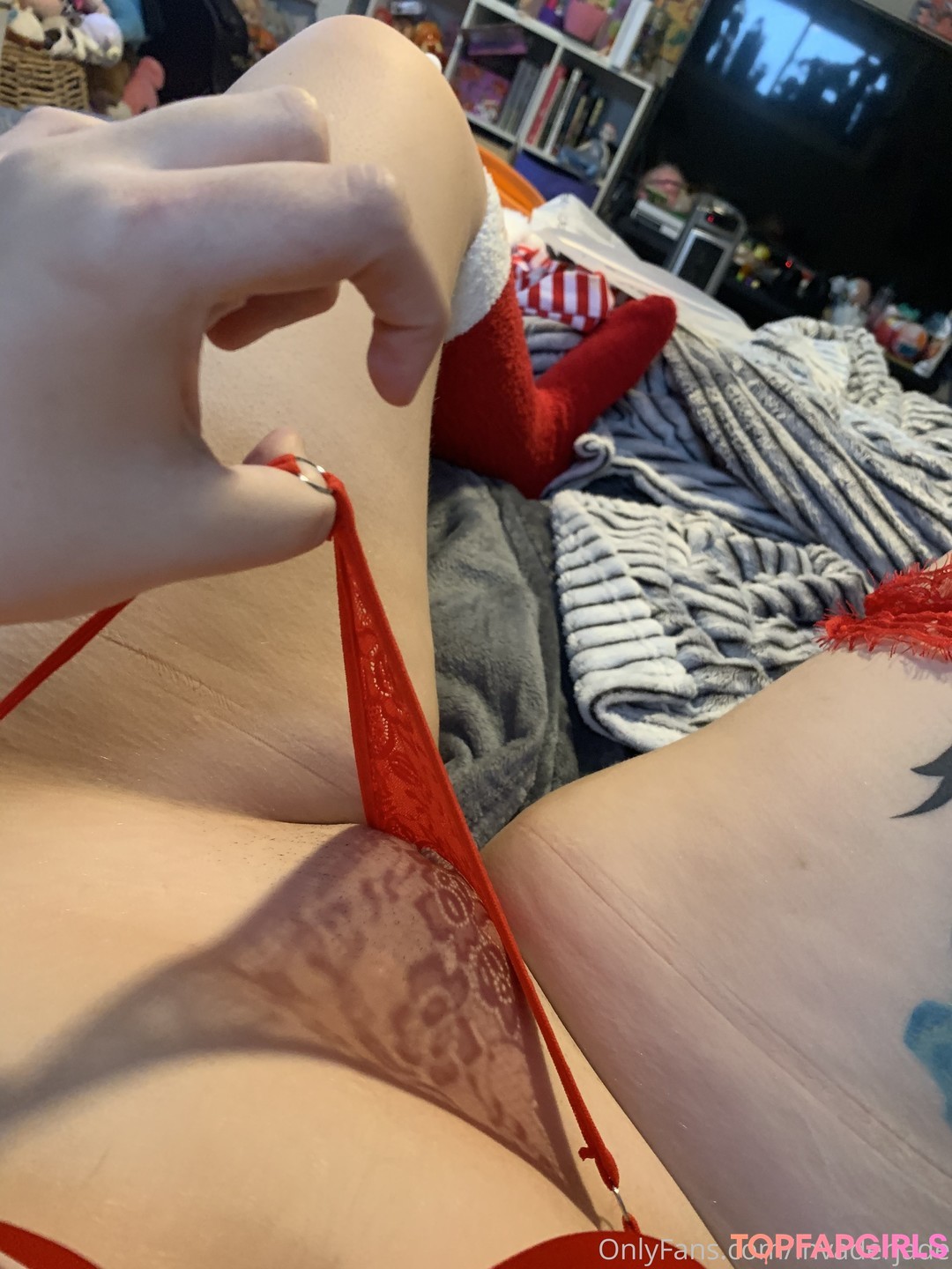 Naakte gelekte OnlyFans-foto van Invader Jade #7