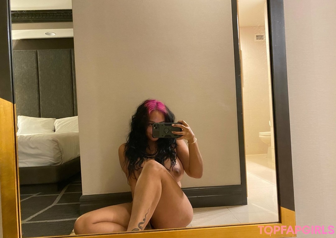 Naakte gelekte OnlyFans-foto van Emily Cheree #1187