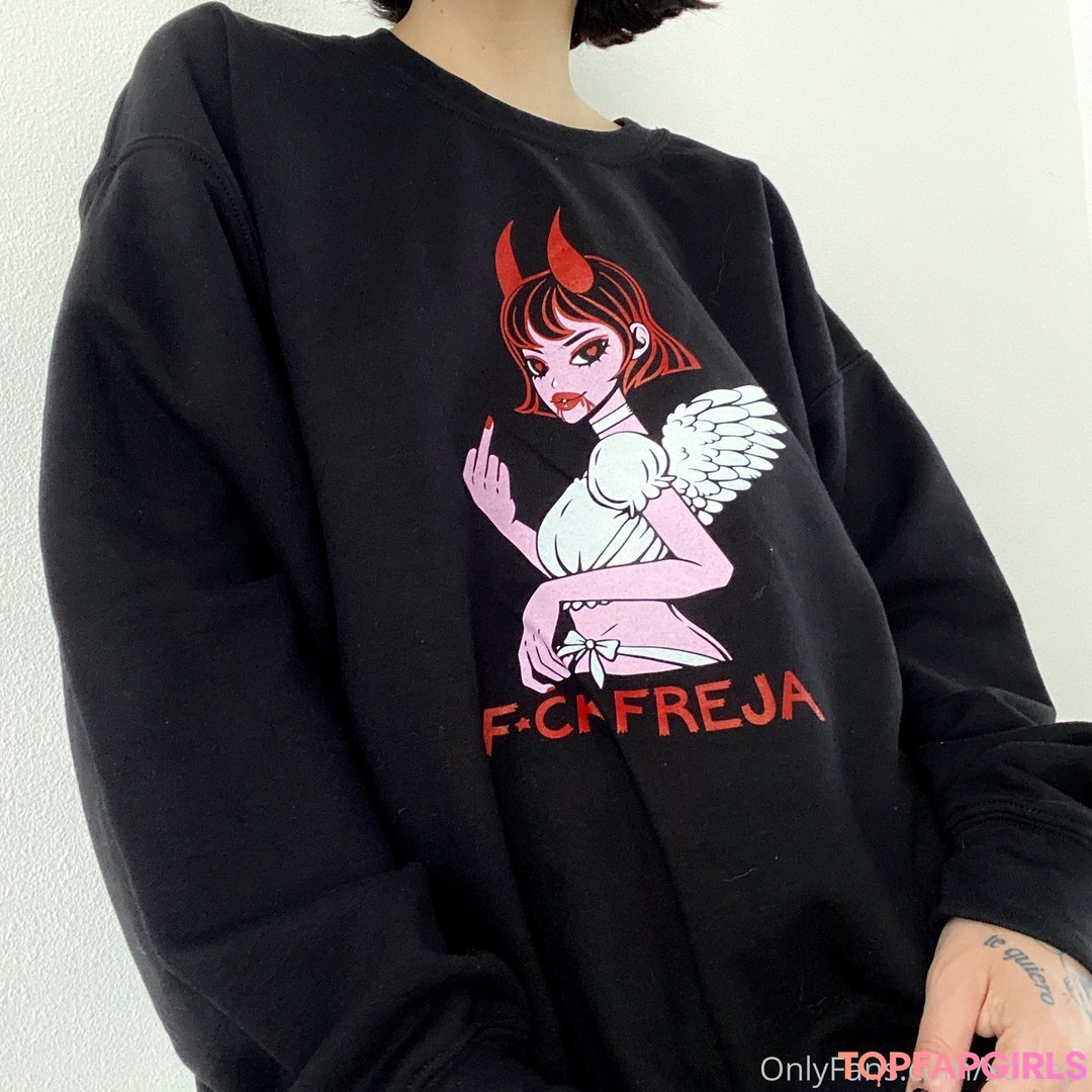 Naakte gelekte OnlyFans-foto van Freja Noir #610