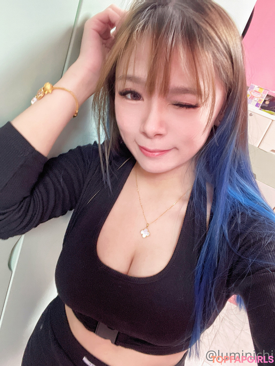 Naakte gelekte OnlyFans-foto van Luminichi #211