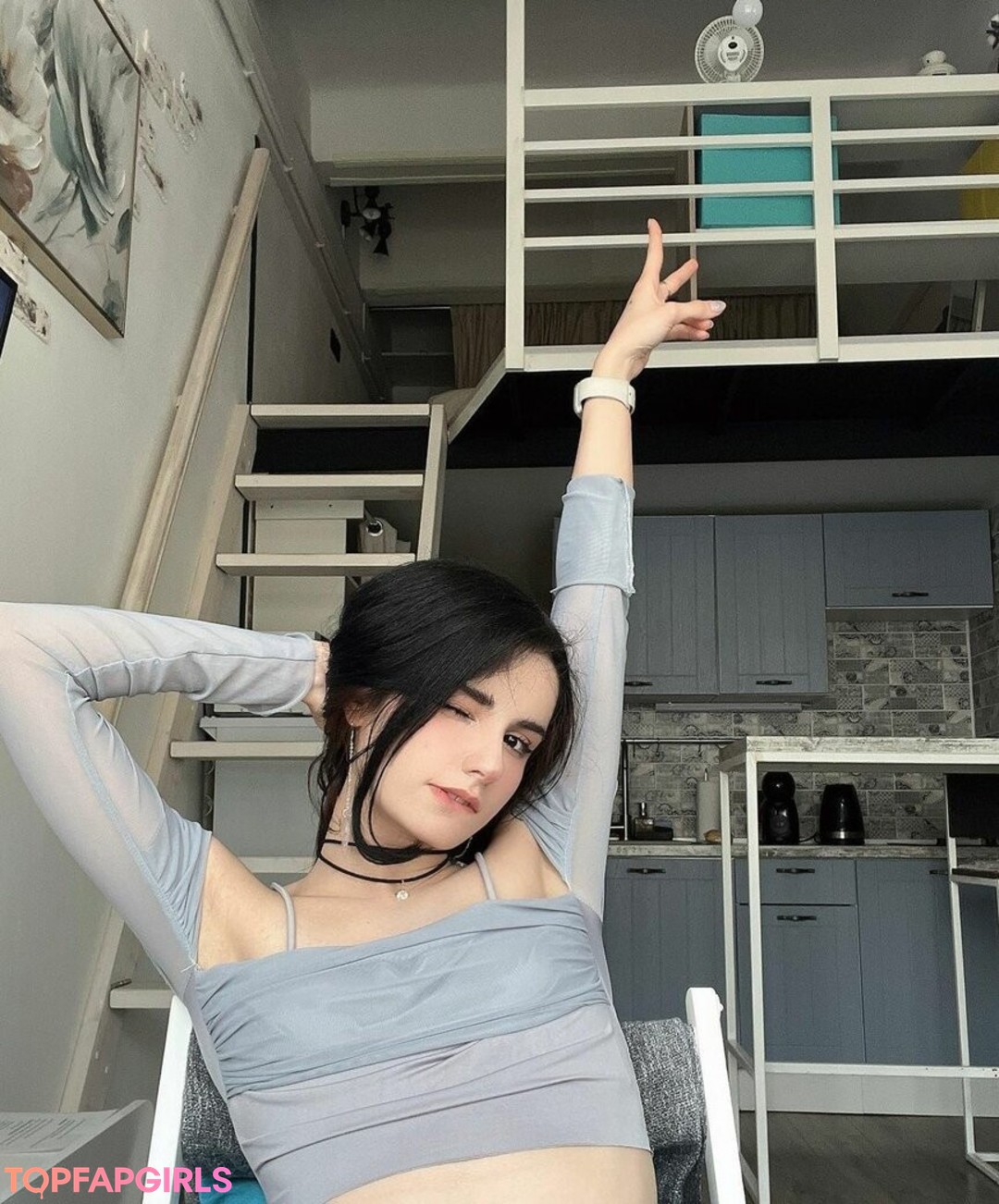 Naakte gelekte OnlyFans-foto van Loona #1602
