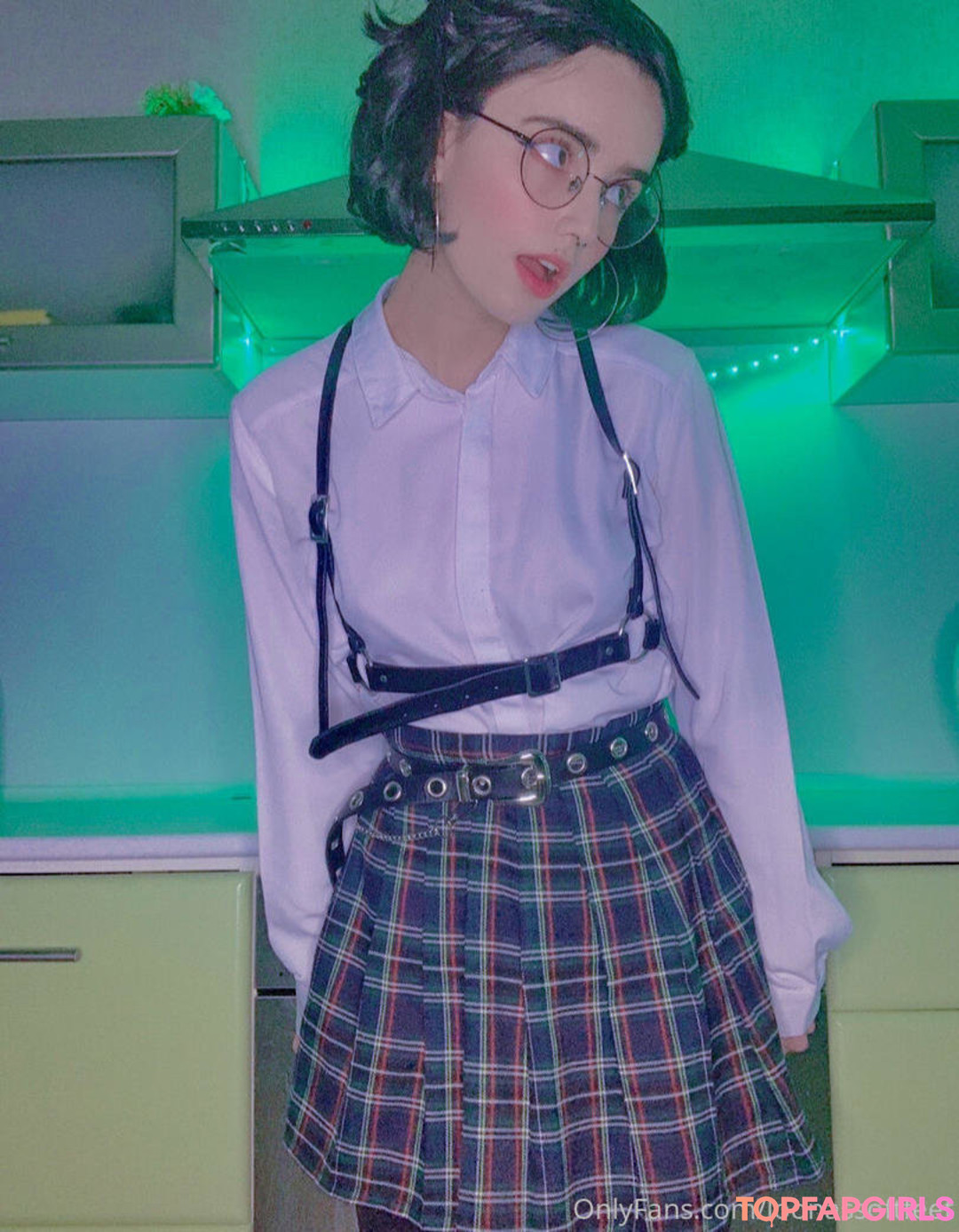 Naakte gelekte OnlyFans-foto van Loona #9