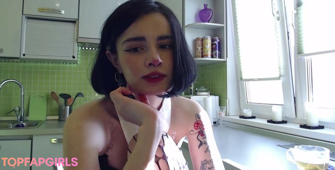 Naakte gelekte OnlyFans-foto van Loona #966