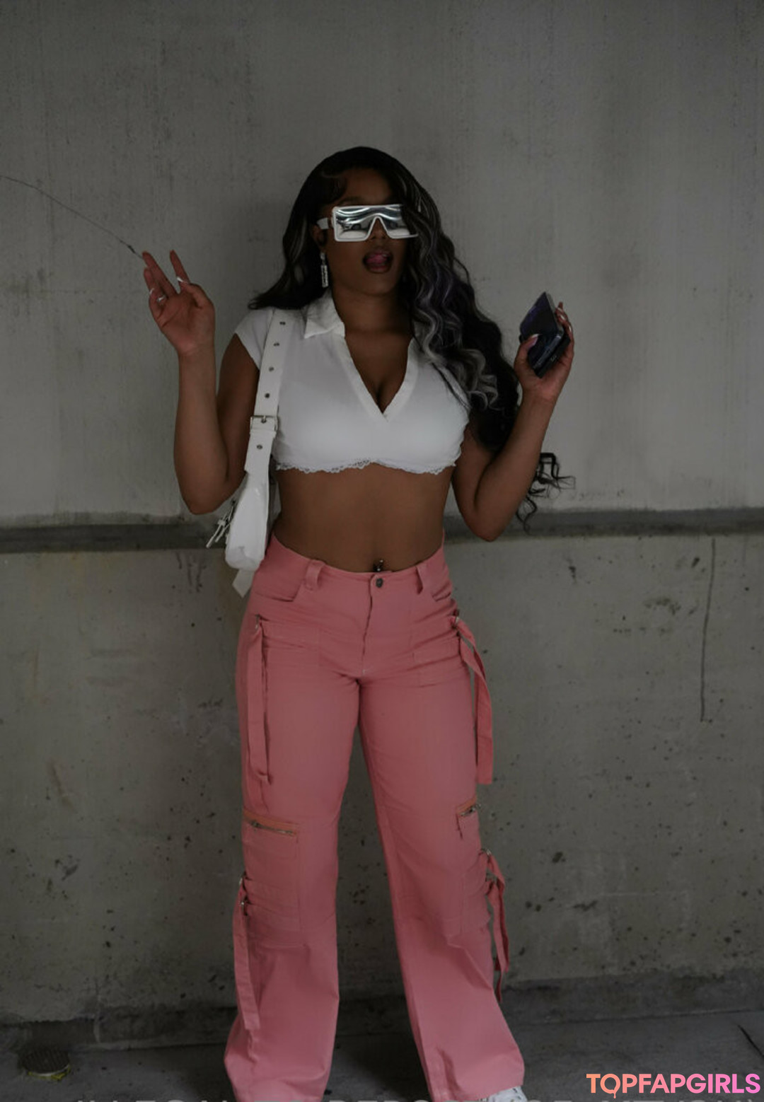 Naakte gelekte OnlyFans-foto van Lola Teases #113