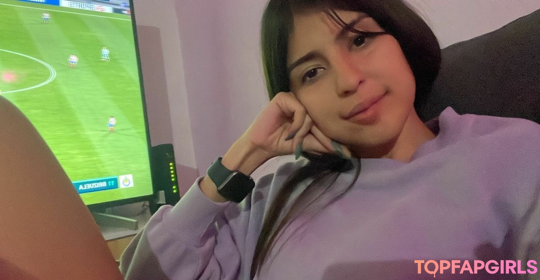 Naakte gelekte OnlyFans-foto van Karol Smith #1120