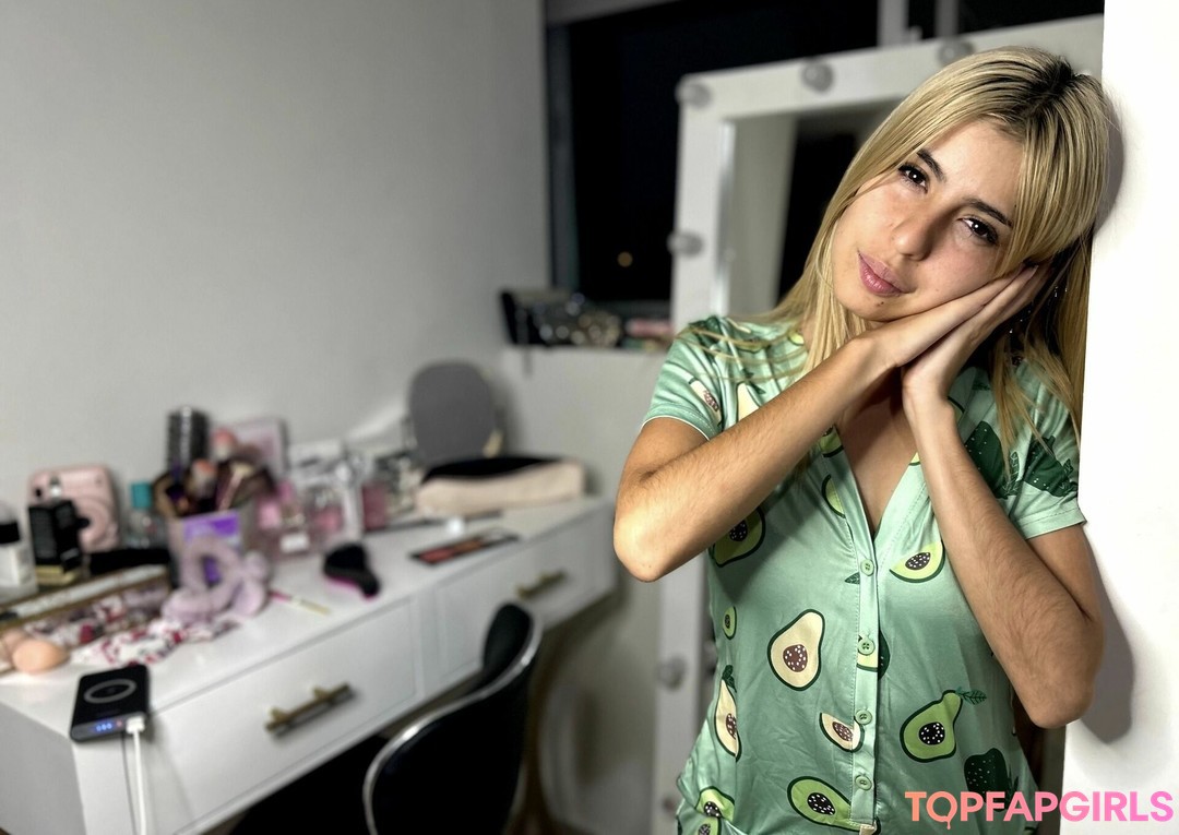 Naakte gelekte OnlyFans-foto van Karol Smith #1407