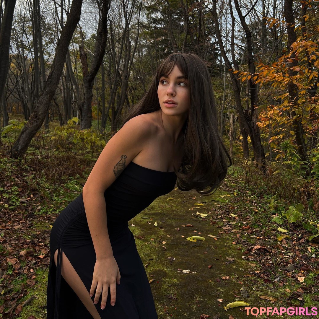 Naakte gelekte OnlyFans-foto van Maryana Ro #73