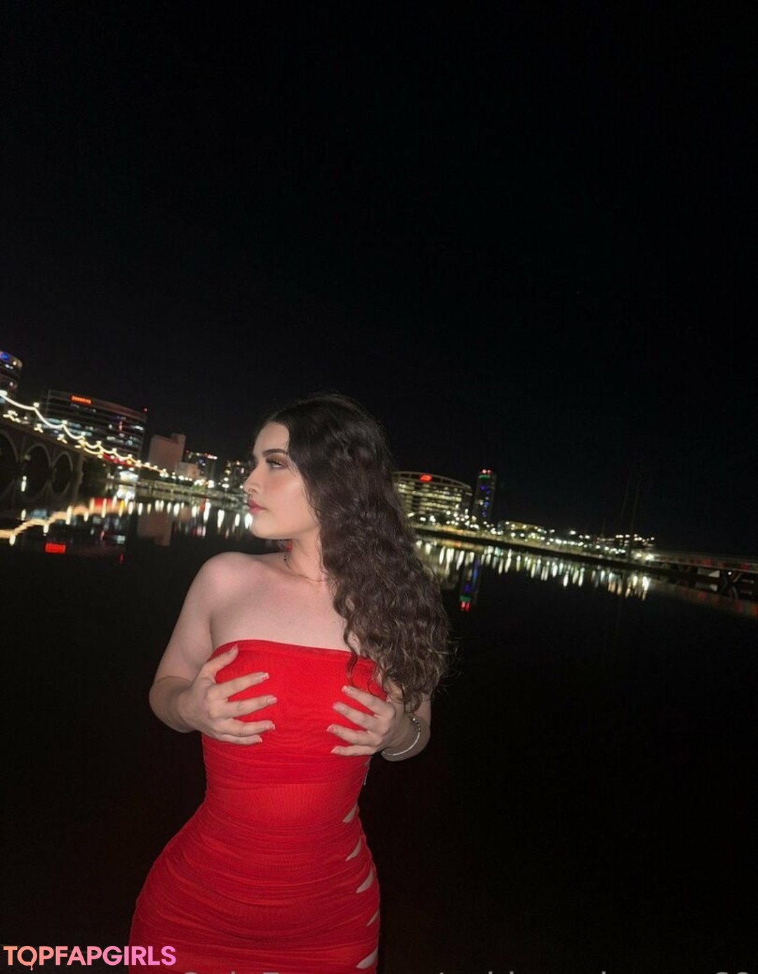 Naakte gelekte OnlyFans-foto van Suki #1246