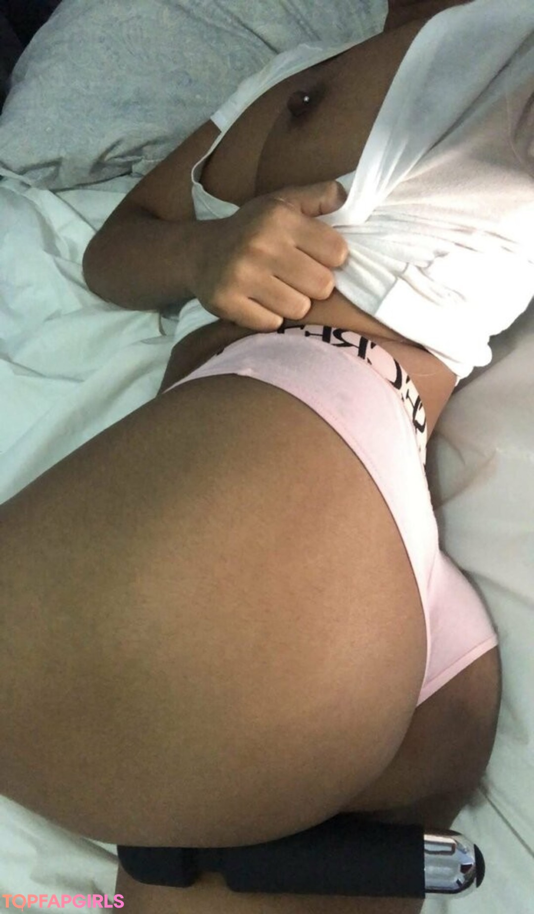 Naakte gelekte OnlyFans-foto van Suki #445