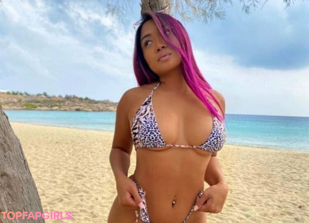 Naakte gelekte OnlyFans-foto van Suki #815