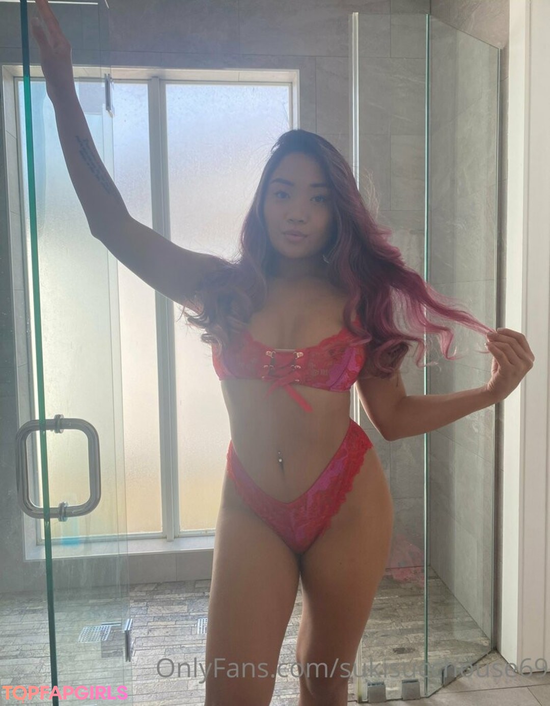 Naakte gelekte OnlyFans-foto van Suki #825