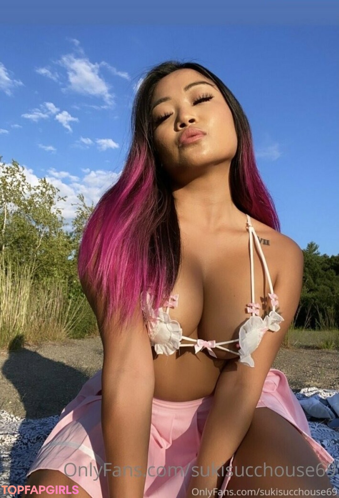 Naakte gelekte OnlyFans-foto van Suki #898