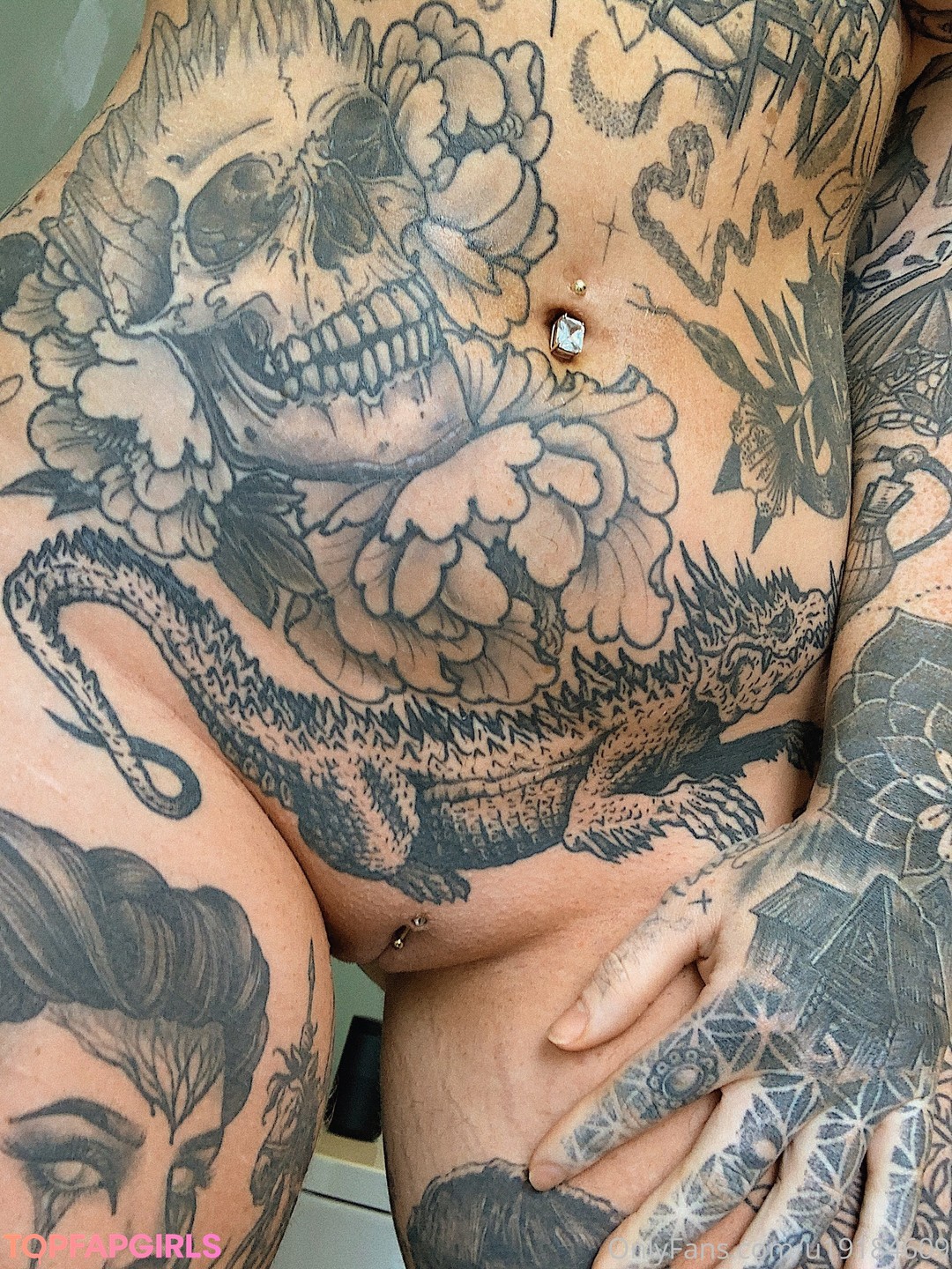 Naakte gelekte OnlyFans-foto van Callie #12