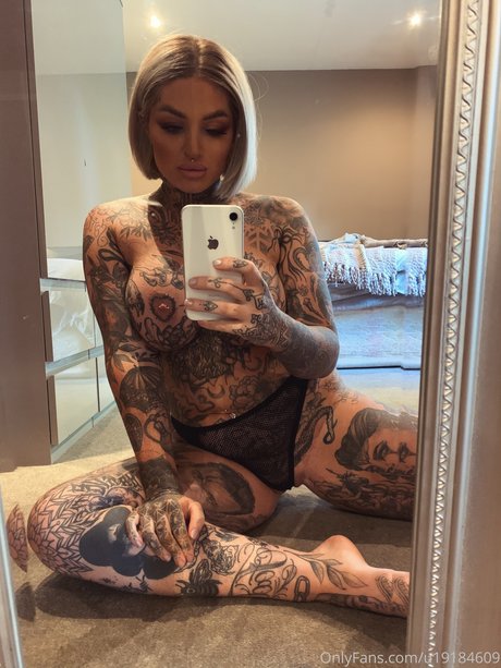 Naakte gelekte OnlyFans-foto van Callie
