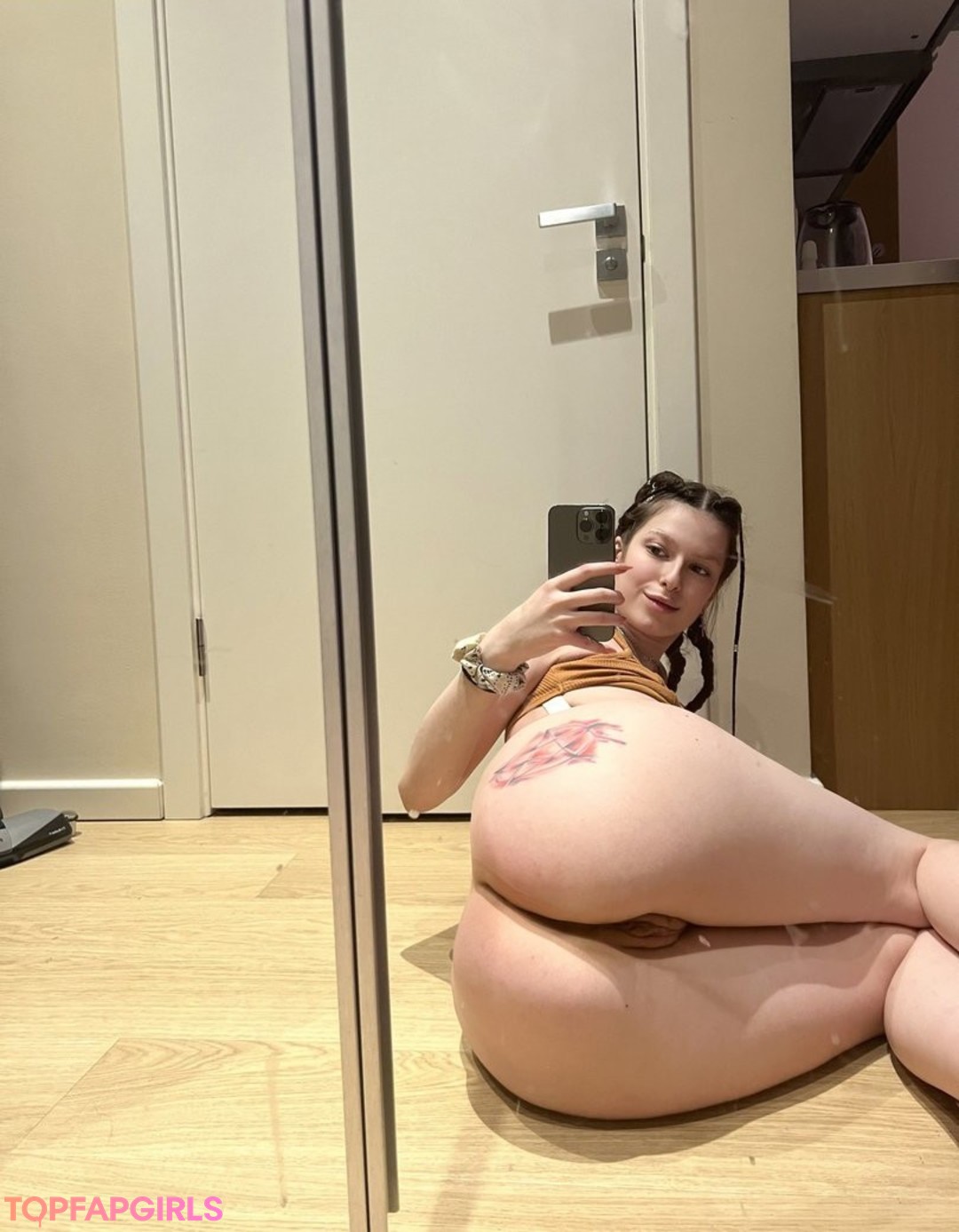 Naakte gelekte OnlyFans-foto van Vladochka #1002