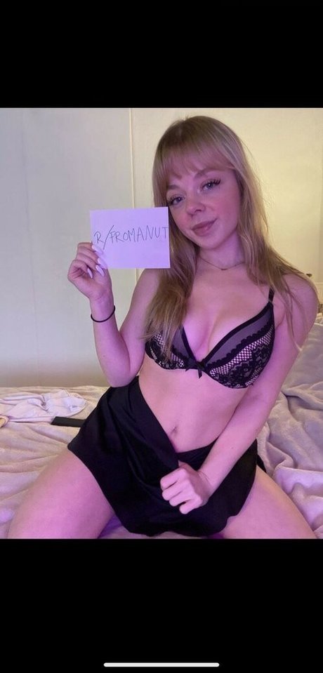Naakte gelekte OnlyFans-foto van Loveablevictoria