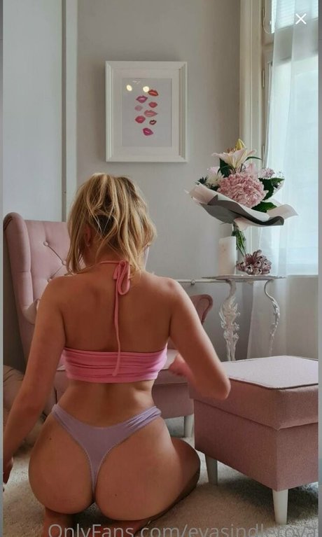 Naakte gelekte OnlyFans-foto van Eva Sindlerova